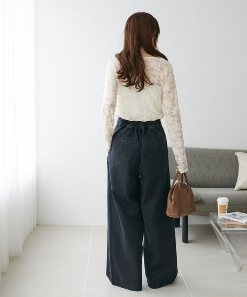 DISCOAT(ディスコート)の「ライトデニムタックワイドパンツ(デニムパンツ・レディース・ブルー/ブラック・SMALL/LARGE/MEDIUM)」の17枚目の写真