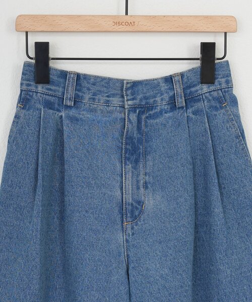 DISCOAT(ディスコート)の「ライトデニムタックワイドパンツ(デニムパンツ・レディース・ブルー/ブラック・SMALL/LARGE/MEDIUM)」の21枚目の写真