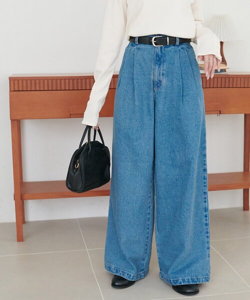 DISCOAT(ディスコート)の「ライトデニムタックワイドパンツ(デニムパンツ・レディース・ブルー/ブラック・SMALL/LARGE/MEDIUM)」の7枚目の写真