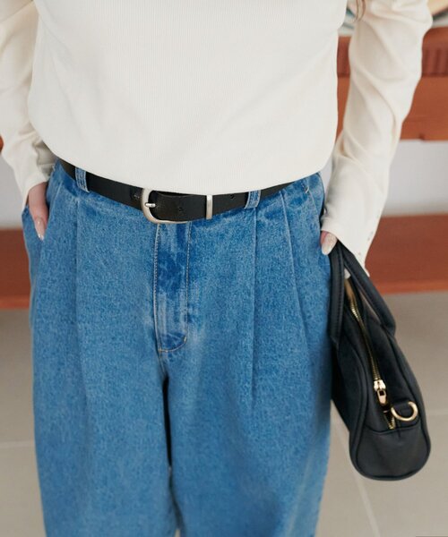 DISCOAT(ディスコート)の「ライトデニムタックワイドパンツ(デニムパンツ・レディース・ブルー/ブラック・SMALL/LARGE/MEDIUM)」の8枚目の写真