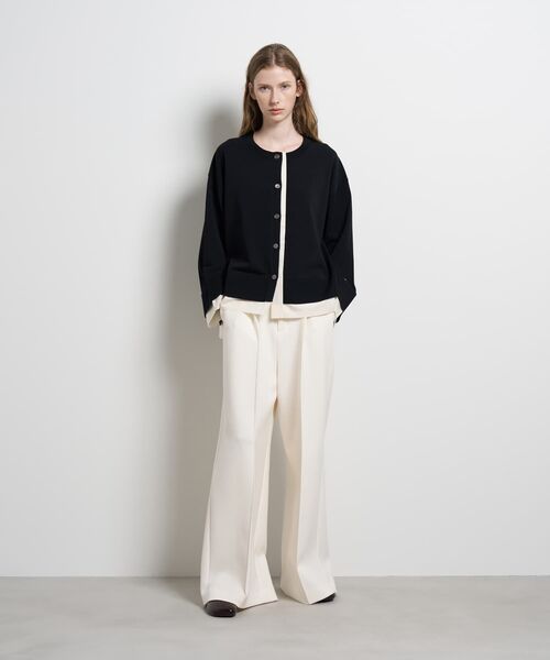 LANVIN en Bleu（ランバンオンブルー）の「シャツトリムニットコンビカーディガン（ニット/セーター・レディース・ライトカーキ/チャコールグレー/ブラック・38）」の5枚目の写真