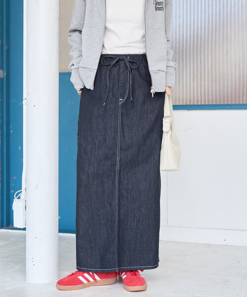 FREAK'S STORE(フリークスストア)の「限定展開 Lee × FREAK'S STORE/リー 別注 ペインター イージースカート(デニムスカート・レディース・ブルー/ネイビー/サックスブルー・MEDIUM/SMALL)」の22枚目の写真