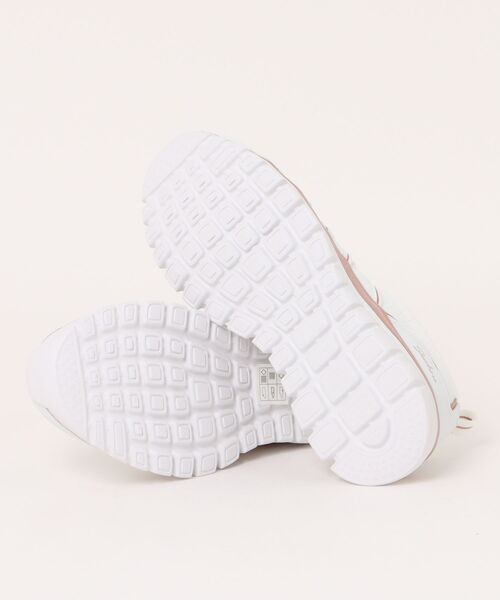 SKECHERS（スケッチャーズ）の「SKECHERS スケッチャーズ GRACEFUL-PURECRUSH【軽量】レディーススニーカー スリッポン(グレースフル-ピュアクラッシュ) 100888（スニーカー・レディース・ホワイト系その他/ベージュ系その他2/ブラック系その他・23.0cm/23.5cm/24.0cm/24.5cm/25.0cm/22.5cm）」の5枚目の写真