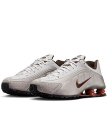 NIKE Shox R4（ナイキ ショックス R4）