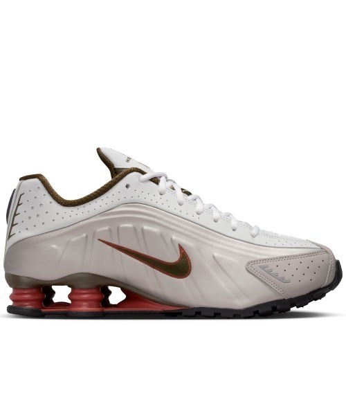 NIKE(ナイキ)の「NIKE Shox R4(ナイキ ショックス R4)(スニーカー・メンズ・グレー系・23cm/23.5cm/24cm/24.5cm/26cm/26.5cm/27cm/27.5cm/28cm/28.5cm/29cm/25cm/25.5cm)」の5枚目の写真