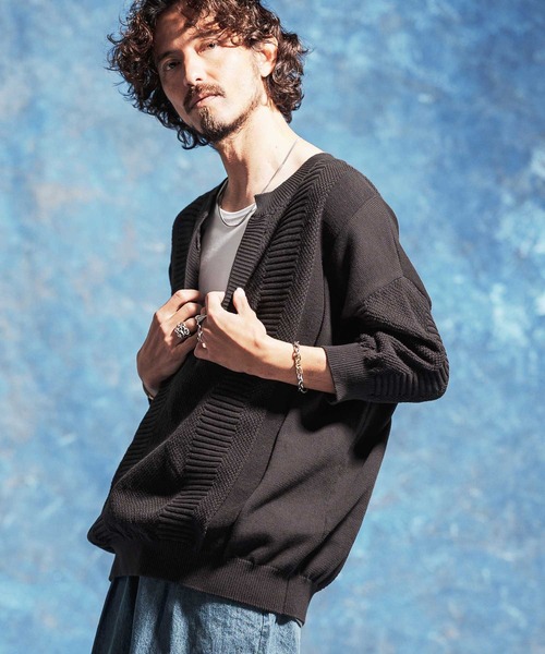 Jih Nunc（ジーヌンク）の「mn3225-ディープVキーネック7分袖ニットプルオーバー（ニット/セーター・メンズ・チャコール/ブラック・M/L/S）」の7枚目の写真