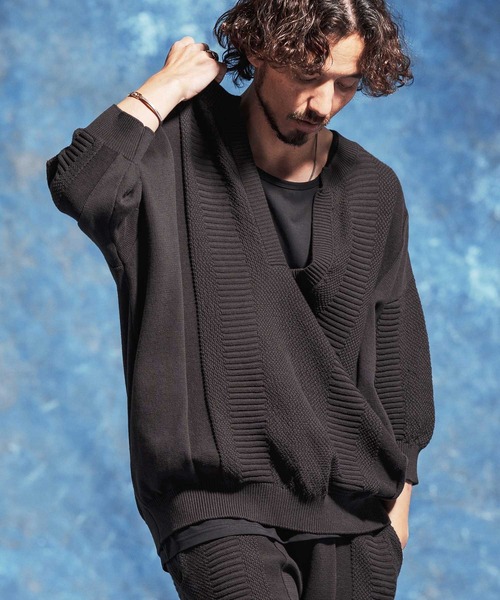 Jih Nunc（ジーヌンク）の「mn3225-ディープVキーネック7分袖ニットプルオーバー（ニット/セーター・メンズ・チャコール/ブラック・M/L/S）」の9枚目の写真