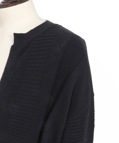 Jih Nunc（ジーヌンク）の「mn3225-ディープVキーネック7分袖ニットプルオーバー（ニット/セーター・メンズ・チャコール/ブラック・M/L/S）」の3枚目の写真