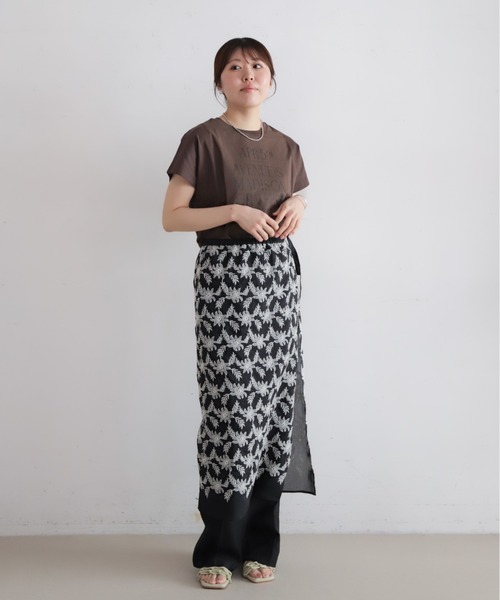 NOMBRE IMPAIR(ノンブルアンペール)の「MADISONプリント 布帛コンビTシャツ(Tシャツ/カットソー・レディース・ライトグレー/ブラウン・FREE)」の12枚目の写真