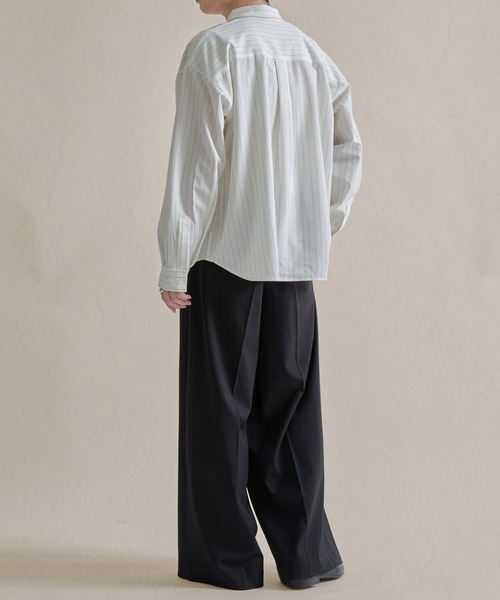 epnok（エプノック）の「ファンクショナルベーシックルーズレギュラーカラーシャツ（シャツ/ブラウス・メンズ・ピンク/ベージュ系その他/ブルー系その他/ミント/イエロー/ブルー系1/ホワイト系1/ブラック系その他/オフホワイト・SMALL/LARGE/MEDIUM）」の10枚目の写真