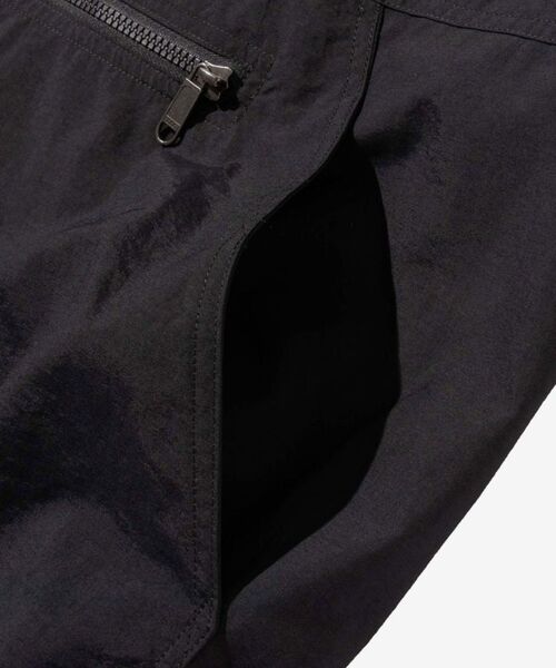 THE NORTH FACE(ザノースフェイス)の「THE NORTH FACE / ザ ノースフェイス COMPACT ANORAK / NP22630(ナイロンジャケット・メンズ・アイボリー/ブラック・SMALL/LARGE/MEDIUM)」の6枚目の写真