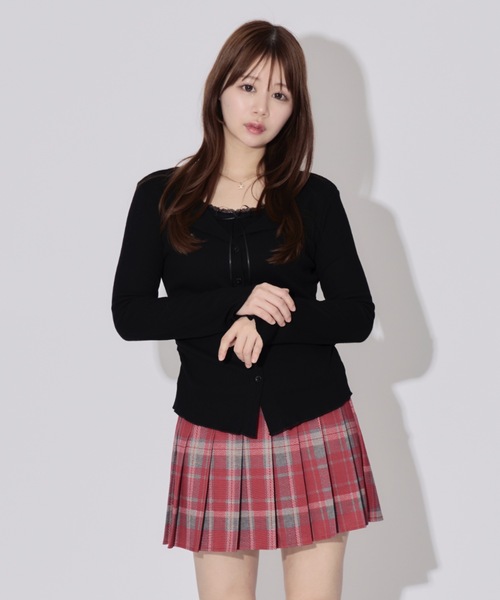 ALLuRing ChaRm(アリュリングチャーム)の「Layered Ribbon Rib Cardigan / レイヤードリボンリブカーディガン(カーディガン/ボレロ・レディース・グレー/ブラック/ホワイト・FREE)」の4枚目の写真