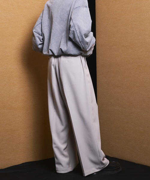 MAISON SPECIAL（メゾンスペシャル）の「《UNISEX》Slab Rayon Two-tuck Prime-Wide Slacks/スラブレーヨンプライムワイドツータックスラックス【MAISON SPECIAL/メゾンスペシャル】■セットアップ対応■（スラックス・メンズ・グレイッシュベージュ/ブラック/グレー/ネイビー・2/1/0）」の17枚目の写真
