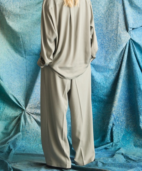 MAISON SPECIAL（メゾンスペシャル）の「《UNISEX》Slab Rayon Two-tuck Prime-Wide Slacks/スラブレーヨンプライムワイドツータックスラックス【MAISON SPECIAL/メゾンスペシャル】■セットアップ対応■（スラックス・メンズ・グレイッシュベージュ/ブラック/グレー/ネイビー・2/1/0）」の11枚目の写真