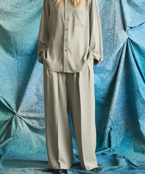 MAISON SPECIAL（メゾンスペシャル）の「《UNISEX》Slab Rayon Two-tuck Prime-Wide Slacks/スラブレーヨンプライムワイドツータックスラックス【MAISON SPECIAL/メゾンスペシャル】■セットアップ対応■（スラックス・メンズ・グレイッシュベージュ/ブラック/グレー/ネイビー・2/1/0）」の9枚目の写真