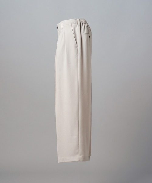 MAISON SPECIAL（メゾンスペシャル）の「《UNISEX》Slab Rayon Two-tuck Prime-Wide Slacks/スラブレーヨンプライムワイドツータックスラックス【MAISON SPECIAL/メゾンスペシャル】■セットアップ対応■（スラックス・メンズ・グレイッシュベージュ/ブラック/グレー/ネイビー・2/1/0）」の18枚目の写真