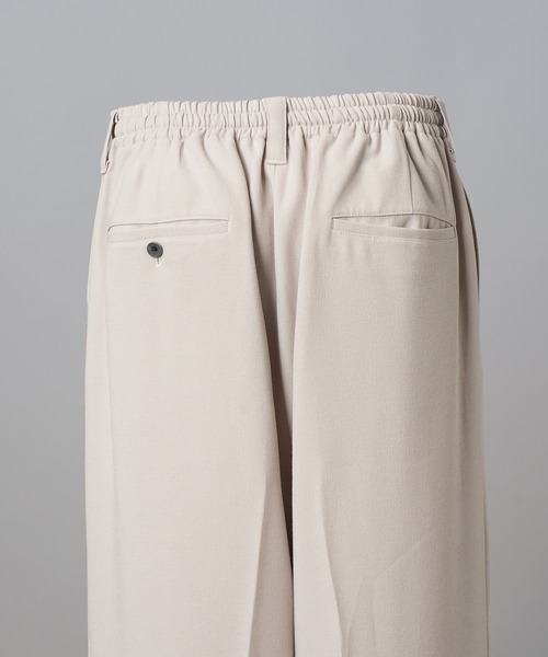 MAISON SPECIAL（メゾンスペシャル）の「《UNISEX》Slab Rayon Two-tuck Prime-Wide Slacks/スラブレーヨンプライムワイドツータックスラックス【MAISON SPECIAL/メゾンスペシャル】■セットアップ対応■（スラックス・メンズ・グレイッシュベージュ/ブラック/グレー/ネイビー・2/1/0）」の22枚目の写真