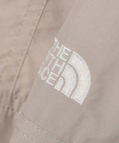 THE NORTH FACE(ザノースフェイス)の「THE NORTH FACE: COMPACT JACKET マウンテンパーカー 26AW(ブルゾン・メンズ・ブラック/ナチュラル/ブルー/グレー/オリーブ・MEDIUM/LARGE/X-LARGE)」の15枚目の写真