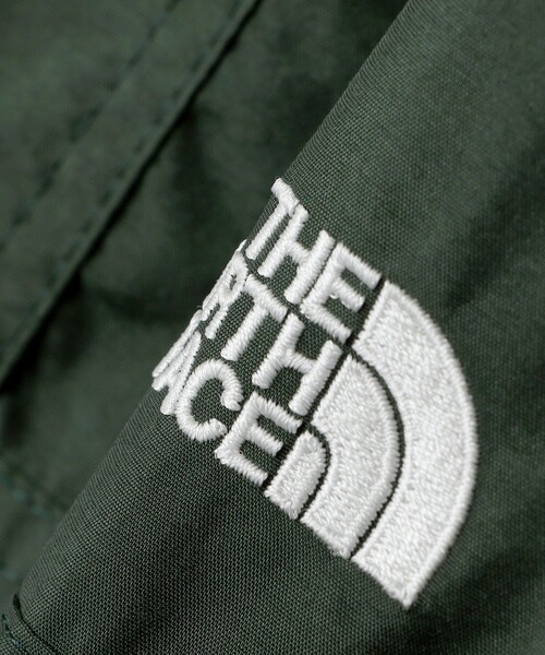 THE NORTH FACE(ザノースフェイス)の「THE NORTH FACE: COMPACT JACKET マウンテンパーカー 26AW(ブルゾン・メンズ・ブラック/ナチュラル/ブルー/グレー/オリーブ・MEDIUM/LARGE/X-LARGE)」の18枚目の写真