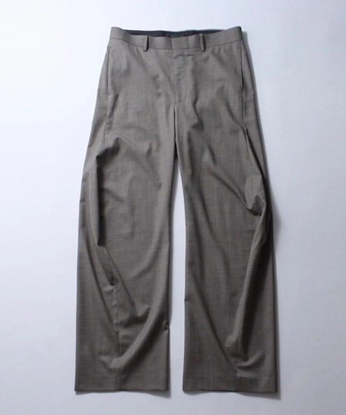 soe(ソーイ)の「【soe/ソーイ】Inflate Trousers(スラックス・メンズ・ベージュ・0/1/2)」の1枚目の写真