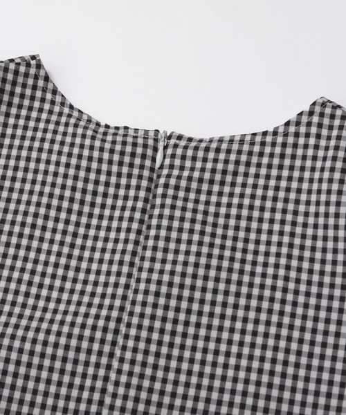 Fit more（フィットモア）の「フラワー刺しゅう裾スカラップトップス（その他トップス・レディース・ブラック/グレー・FREE）」の12枚目の写真