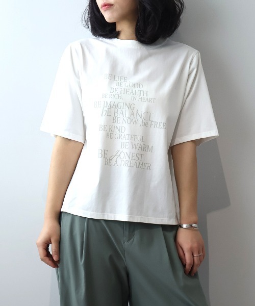 leswel(レスウェル)の「【M~5L】【接触冷感】シルケット天竺ロゴプリントTシャツ(Tシャツ/カットソー・レディース・カーキ/チャコールグレー/オフホワイト・5L/4L/3L/LL/L/M)」の6枚目の写真