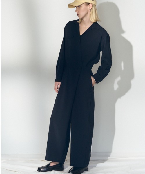 Muel Chic(ミュエルシック)の「Rinell coveralls リネルカバーオール(サロペット/オーバーオール・レディース・ベージュ/ネイビー/ライトブルー・SMALL/MEDIUM)」の3枚目の写真