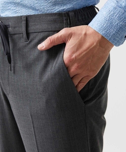 MICHEL KLEIN HOMME (ミッシェルクランオム)の「ストライプ2WAY9分丈スラックスパンツ(スラックス・メンズ・ネイビー/グレー・MEDIUM/X-LARGE/LARGE)」の15枚目の写真