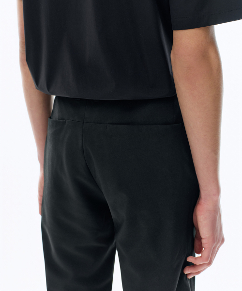 MUSINSA STANDARD（ムシンサスタンダード）の「ハイブリッドストレートパンツ[ブラック]（スラックス・メンズ・その他・26/28/30/32/34/36/38/40/42）」の7枚目の写真