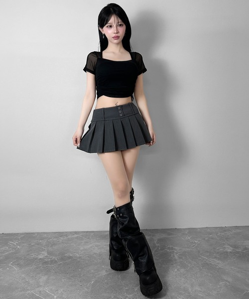 FOLLOWIN(フォロウィン)の「【カップ付き】シアースリーブドッキングクロップドTシャツ(Tシャツ/カットソー・レディース・ブラック/ホワイト・FREE)」の4枚目の写真