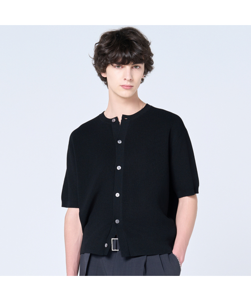 HYOJI(ヒョージ)の「SS ウォッシャブルルーズフィットクロップラウンドハチニットカーディガン(カーディガン/ボレロ・メンズ・ライトグレー/ブラウン/グリーン/レッド/クリーム/コバルトブルー/ネイビー/ブラック/ダークブラウン/ダークグレー/レンガ・LARGE/MEDIUM/X-LARGE/SMALL)」の2枚目の写真