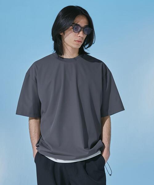 URBAN RESEARCH DOORS(アーバンリサーチドアーズ)の「『UR TECH』サマシェア ショートスリーブプルオーバー(Tシャツ/カットソー・メンズ・ブラック/チャコールグレー/グリーン/グレー・X-LARGE/MEDIUM/LARGE)」の16枚目の写真
