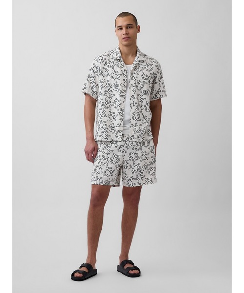 GAP（ギャップ）の「キース・ヘリング テクスチャー イージーウエストショートパンツ（その他パンツ・メンズ・ベージュ・XS/XL/M/S）」の4枚目の写真