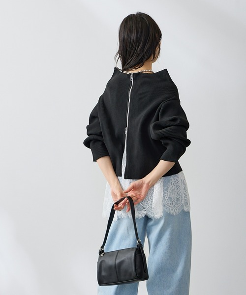 Anclear oui(アンクリアウィ)の「ダブルZIPワイドネックニット(ニット/セーター・レディース・ブルー/Black/White/PINK・F)」の14枚目の写真
