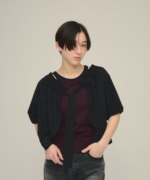 eL(エル)の「【eL】Off Shoulder Blouse/668773(シャツ/ブラウス・レディース・ホワイト/ブラック・FREE)」の2枚目の写真