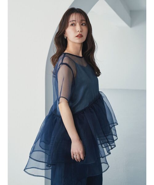 ELENDEEK（エレンディーク）の「【yuumi×ELENDEEK】CAMI SET ASYMMETRY BL（シャツ/ブラウス・レディース・アイボリー/ブラック/ブルー・FREE）」の10枚目の写真