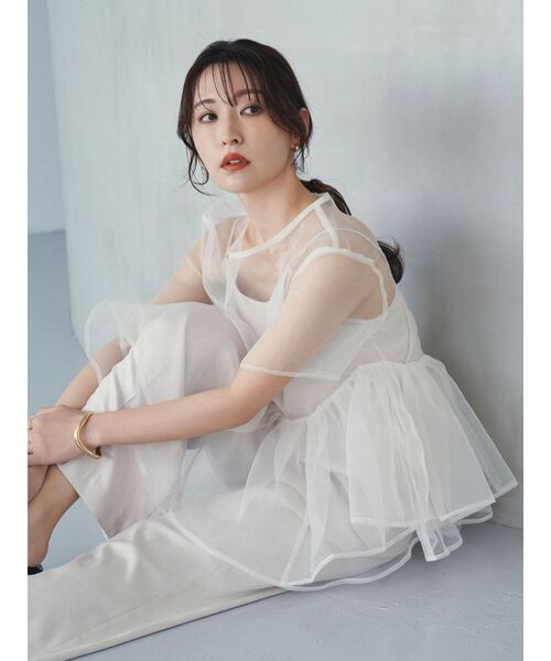 ELENDEEK（エレンディーク）の「【yuumi×ELENDEEK】CAMI SET ASYMMETRY BL（シャツ/ブラウス・レディース・アイボリー/ブラック/ブルー・FREE）」の14枚目の写真