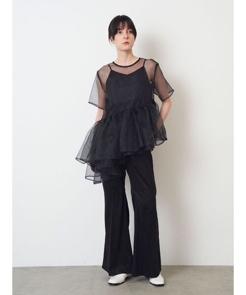 ELENDEEK（エレンディーク）の「【yuumi×ELENDEEK】CAMI SET ASYMMETRY BL（シャツ/ブラウス・レディース・アイボリー/ブラック/ブルー・FREE）」の15枚目の写真