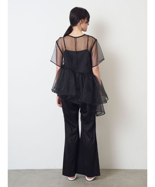 ELENDEEK（エレンディーク）の「【yuumi×ELENDEEK】CAMI SET ASYMMETRY BL（シャツ/ブラウス・レディース・アイボリー/ブラック/ブルー・FREE）」の16枚目の写真