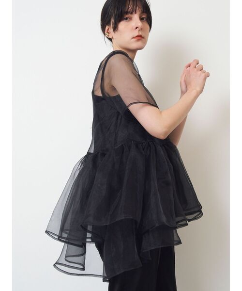 ELENDEEK（エレンディーク）の「【yuumi×ELENDEEK】CAMI SET ASYMMETRY BL（シャツ/ブラウス・レディース・アイボリー/ブラック/ブルー・FREE）」の6枚目の写真