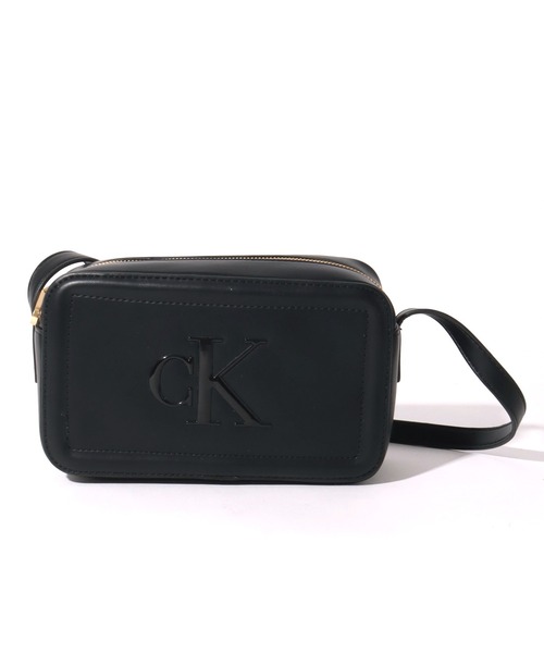 Calvin Klein（カルバン・クライン）の「【Calvin Klein/カルバンクライン】Bold Kamera Bag/ ミニショルダー カメラバッグ（ショルダーバッグ・レディース・ブラック・FREE）」の6枚目の写真