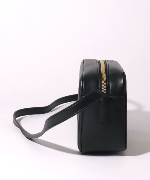 Calvin Klein（カルバン・クライン）の「【Calvin Klein/カルバンクライン】Bold Kamera Bag/ ミニショルダー カメラバッグ（ショルダーバッグ・レディース・ブラック・FREE）」の7枚目の写真