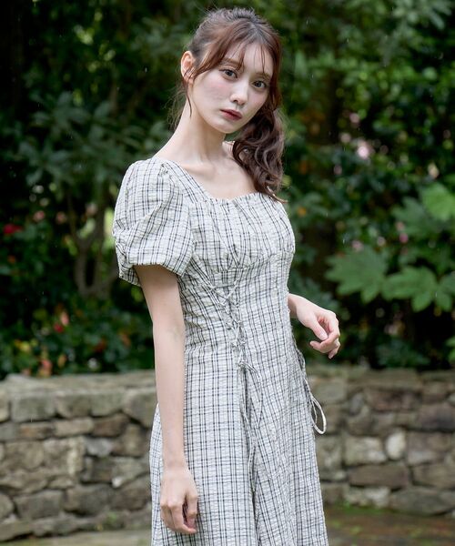MAJESTIC LEGON（マジェスティックレゴン）の「サイドレースアップスクエアネックワンピ（ワンピース・レディース・ブラック/ホワイト系その他2/ブラック系その他・SMALL/MEDIUM）」の6枚目の写真