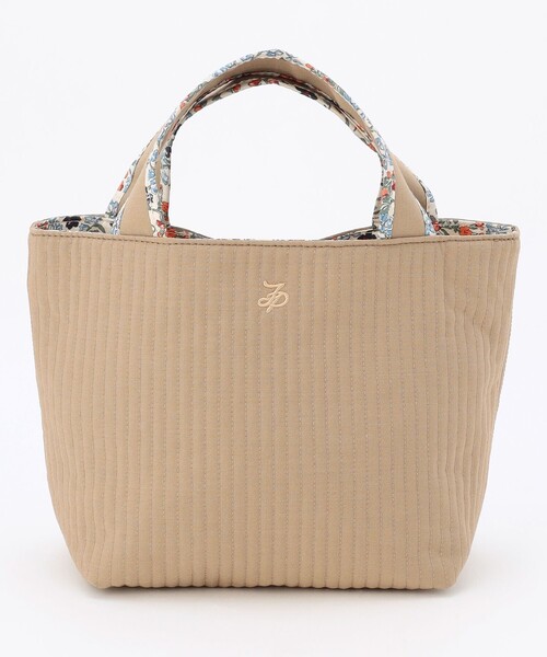 J.PRESS（ジェイプレス）の「【WEB限定カラーあり・リバーシブル】LIBERTY キルティング ミニトートバッグ（トートバッグ・レディース・ライトグレー系/ブラウン系/ネイビー系/サックスブルー系・F）」の2枚目の写真