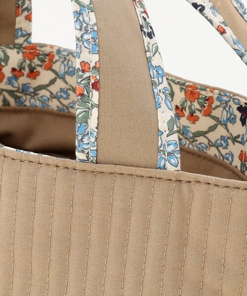 J.PRESS（ジェイプレス）の「【WEB限定カラーあり・リバーシブル】LIBERTY キルティング ミニトートバッグ（トートバッグ・レディース・ライトグレー系/ブラウン系/ネイビー系/サックスブルー系・F）」の15枚目の写真