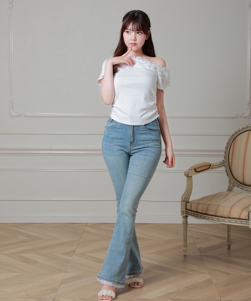 Anely(アネリー)の「Anely フリル サイド ギャザー ワンショルダー カット トップス(Tシャツ/カットソー・レディース・ホワイト/ブラック・FREE)」の10枚目の写真