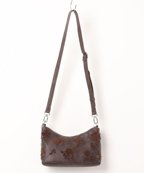 Desigual(デシグアル)の「Flower Texture D-Logo Mini Shoulder Bag/フラワーテクスチャーDロゴミニショルダーバッグ(ショルダーバッグ・レディース・ブラウン・FREE)」の4枚目の写真