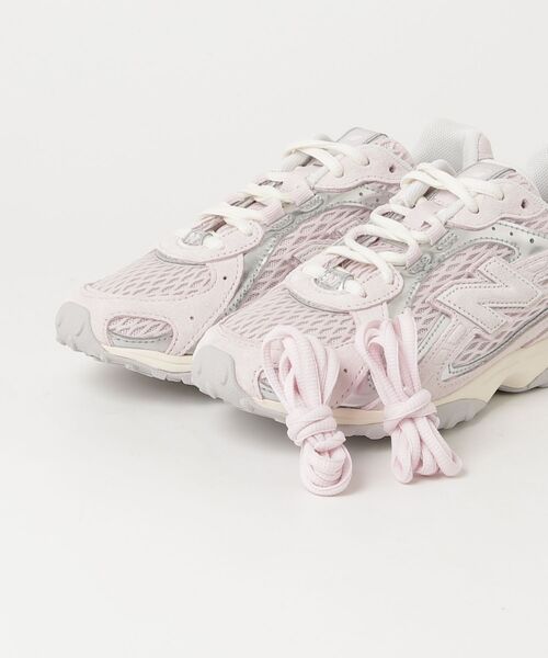 NEW BALANCE(ニューバランス)の「204L(スニーカー・レディース・ホワイト×シルバー/ベージュ/ピンク系その他・29.0cm/25.0cm/24.5cm/24.0cm/23.5cm/23.0cm/22.5cm/28.5cm/28.0cm/27.5cm/27.0cm/26.5cm/26.0cm/25.5cm)」の16枚目の写真