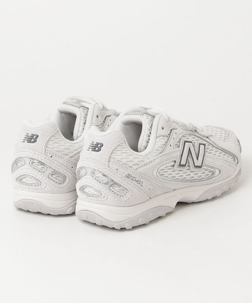 NEW BALANCE(ニューバランス)の「204L(スニーカー・レディース・ホワイト×シルバー/ベージュ/ピンク系その他・29.0cm/25.0cm/24.5cm/24.0cm/23.5cm/23.0cm/22.5cm/28.5cm/28.0cm/27.5cm/27.0cm/26.5cm/26.0cm/25.5cm)」の6枚目の写真