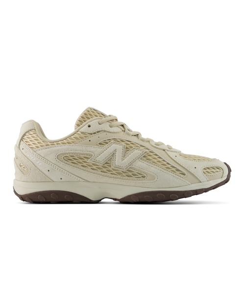 NEW BALANCE(ニューバランス)の「204L(スニーカー・レディース・ホワイト×シルバー/ベージュ/ピンク系その他・29.0cm/25.0cm/24.5cm/24.0cm/23.5cm/23.0cm/22.5cm/28.5cm/28.0cm/27.5cm/27.0cm/26.5cm/26.0cm/25.5cm)」の2枚目の写真